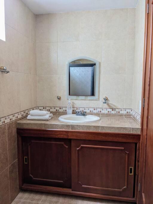 Отель Casa Mua Сан-Кристобаль-де-Ла-Касас Экстерьер фото